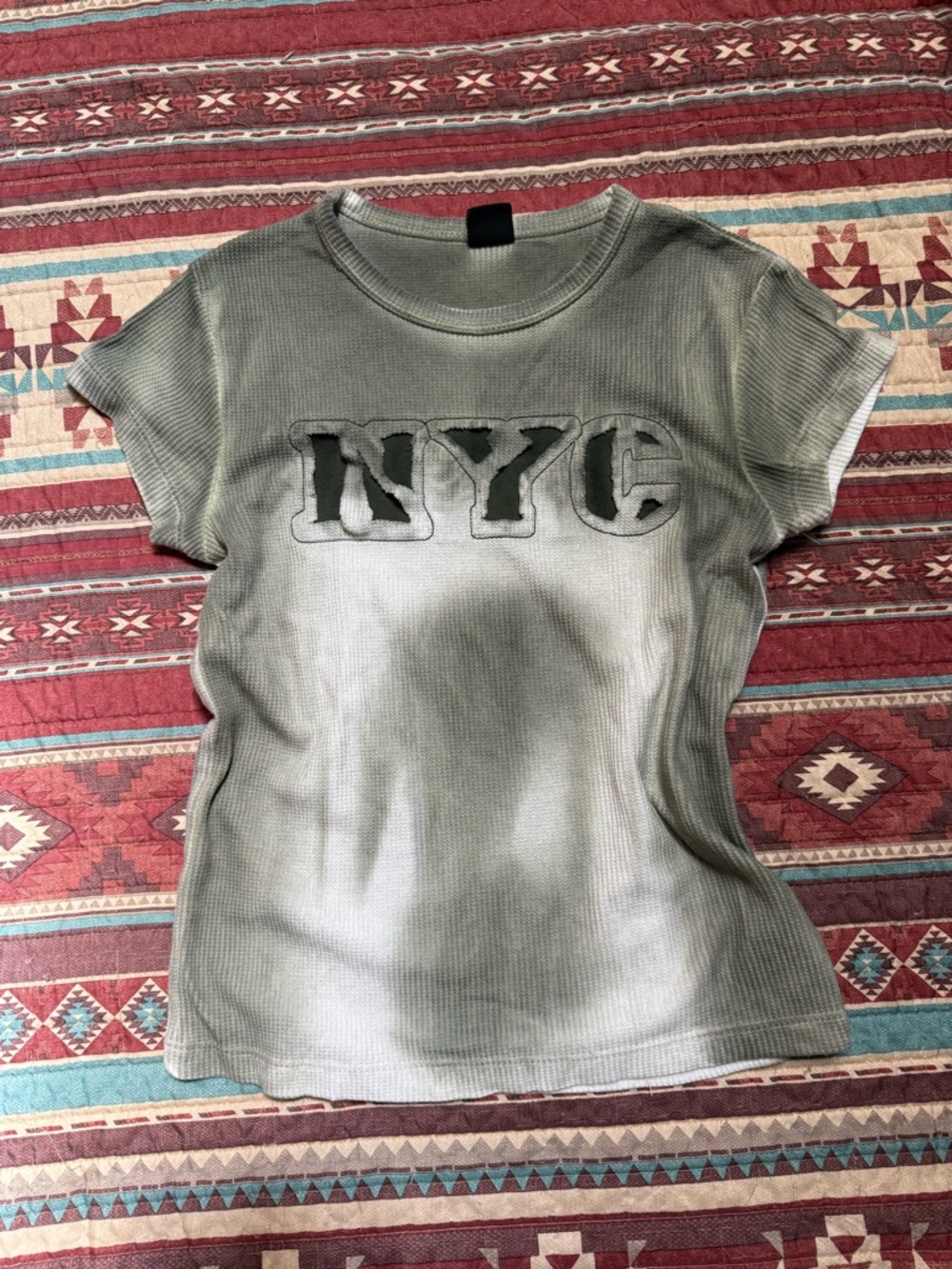 Urban Outfitters Olive Green NYC Ribbed Short Sleeve Tee size medium